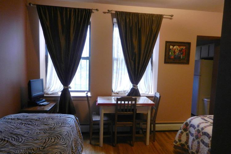 Efuru Guest House New York Room photo